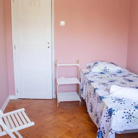 Serpa Pinto Guest house